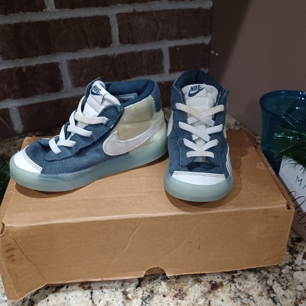 Boys Nike Sneakers